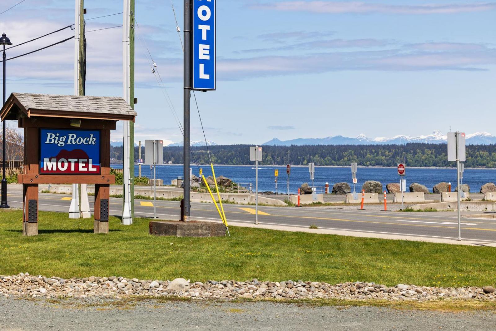 Big Rock Motel Campbell River Exteriör bild