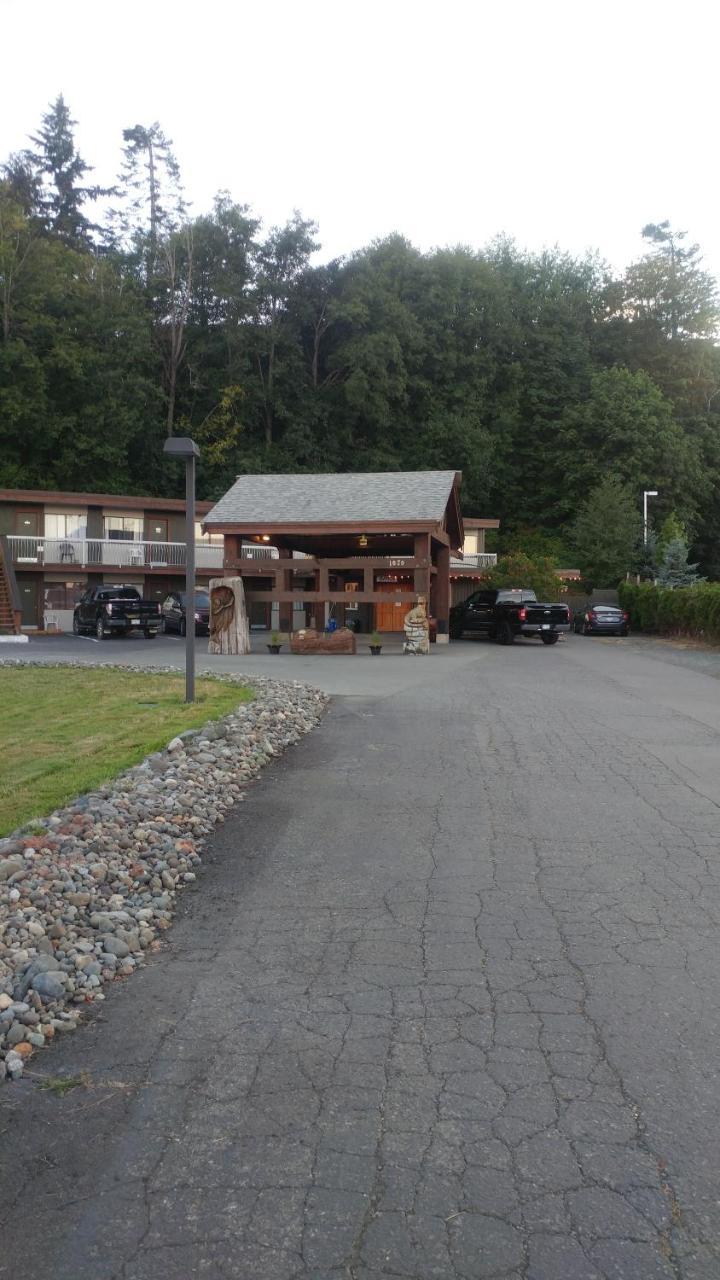 Big Rock Motel Campbell River Exteriör bild